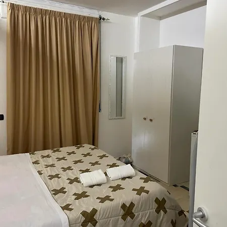 Solaris Wellness Bed & Breakfast 3*